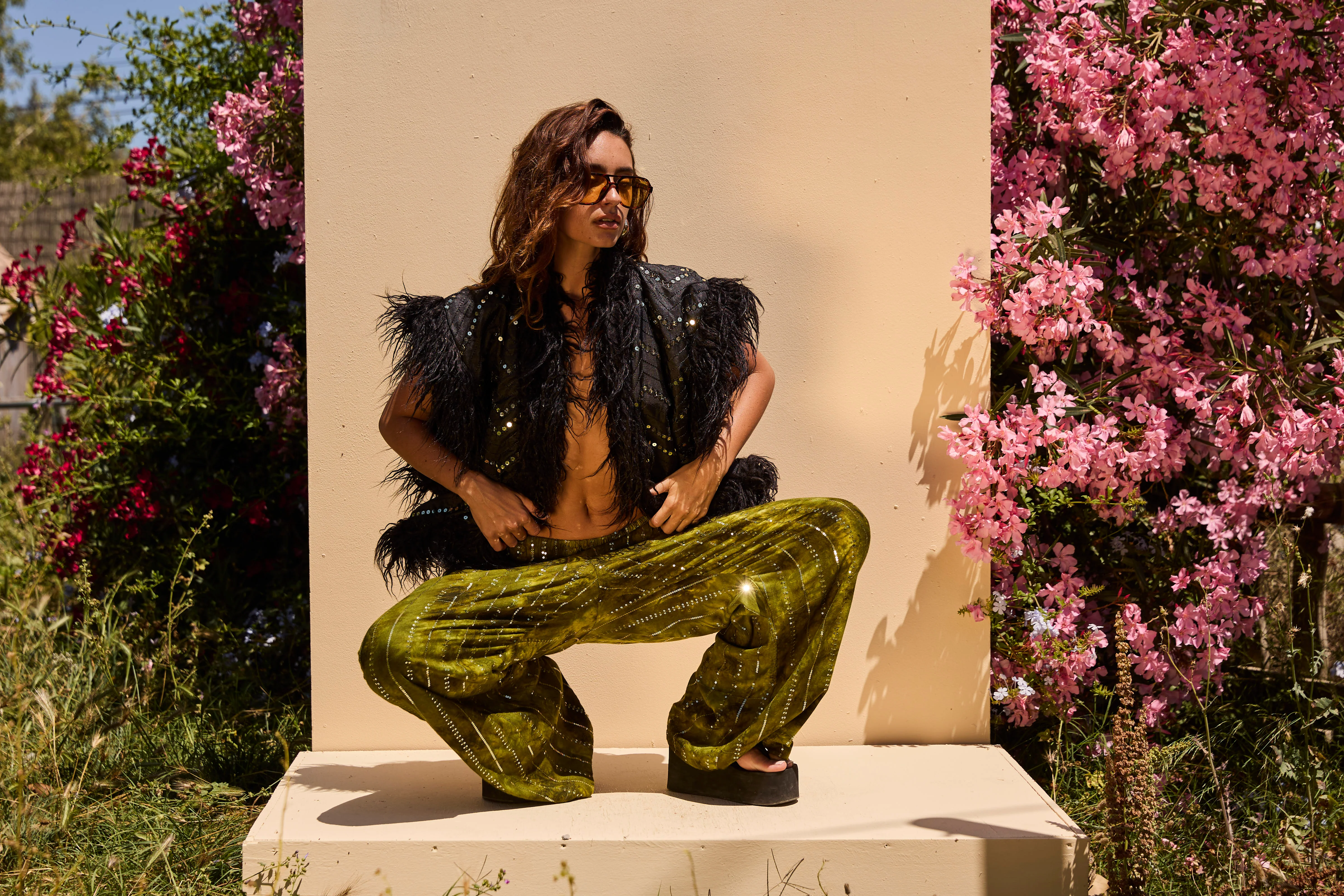 ALINA Embroidered waistcoat - Image 8