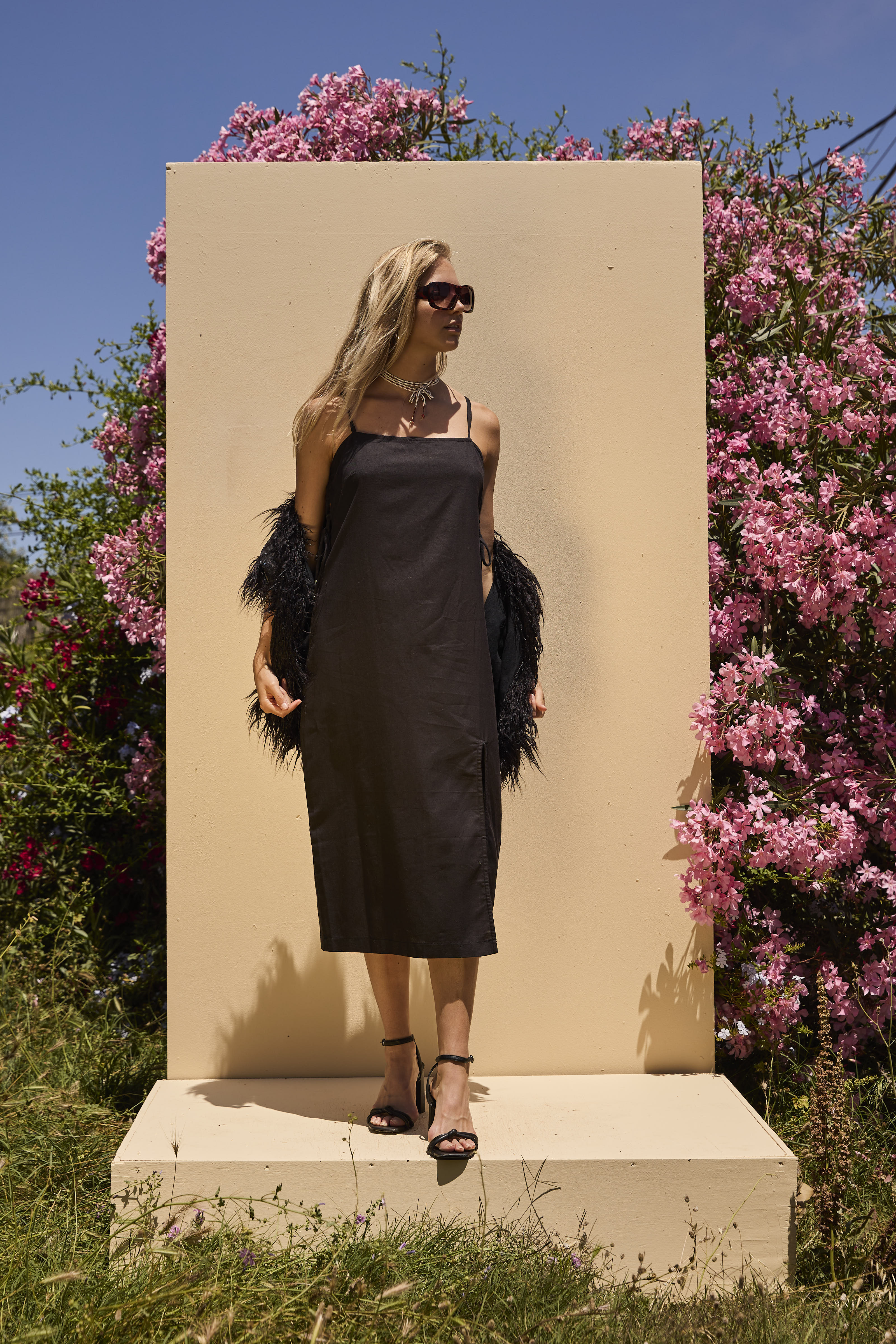 ALINA no2 Embroidered waistcoat - Image 3