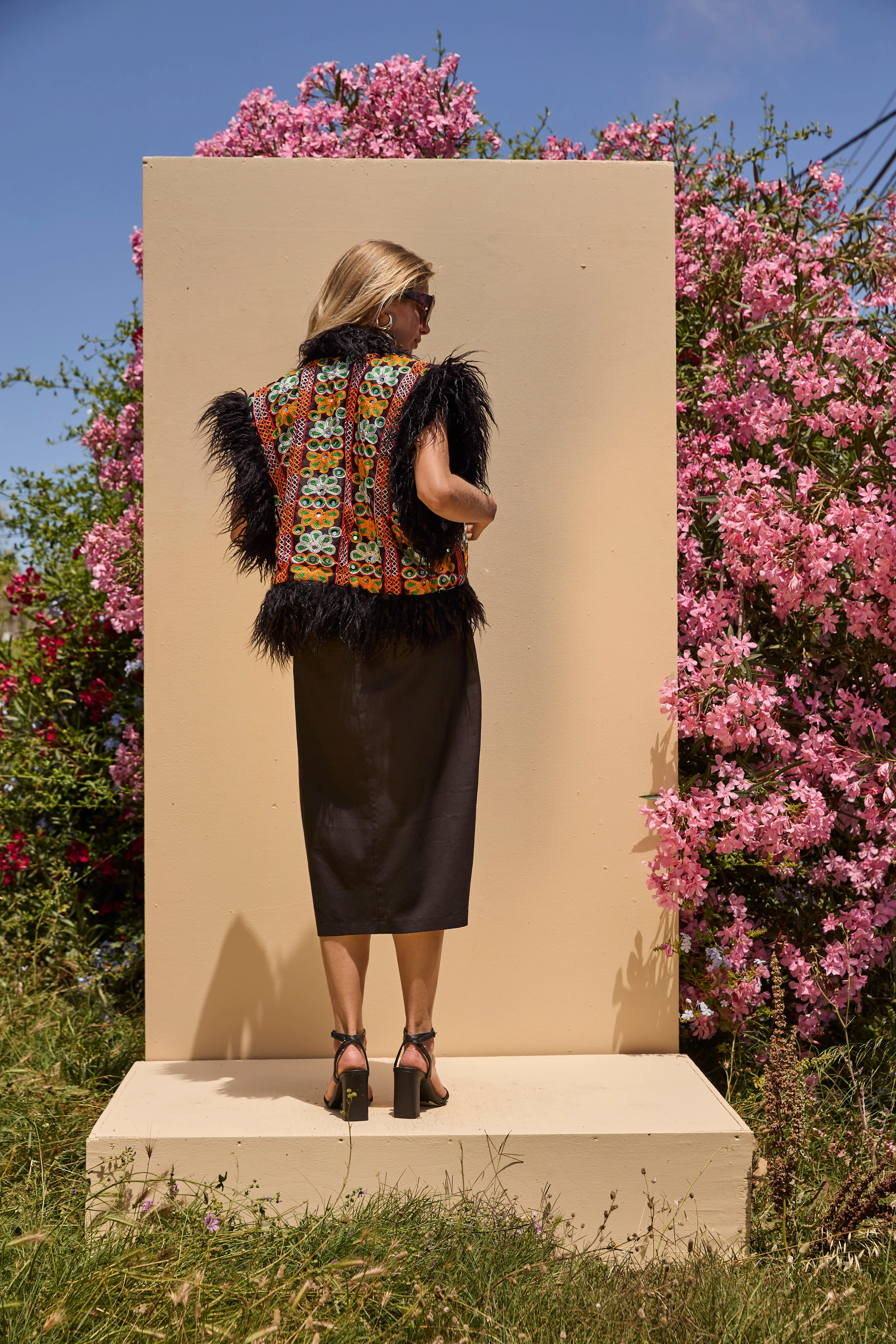 ALINA no3 Embroidered waistcoat - Image 4