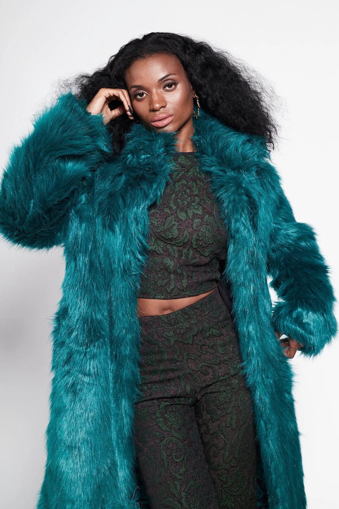 BUFFY Faux Fur Coat in Teal - Image 6