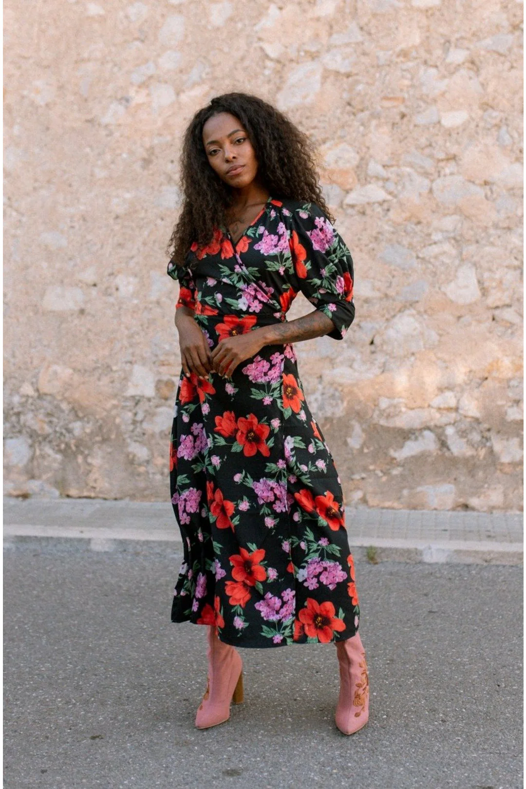 Mega scrunchie - Black Floral - Image 3